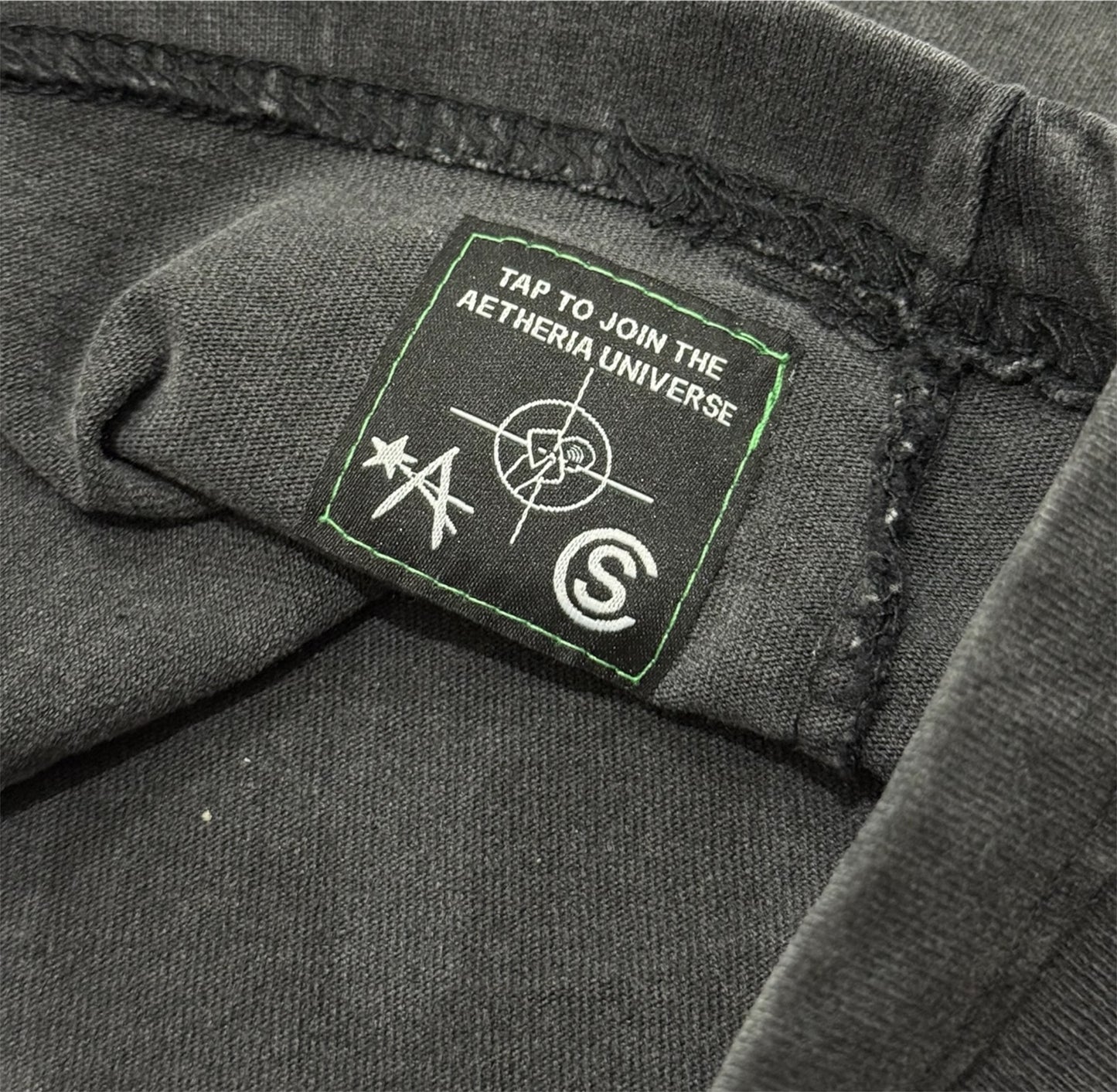 Keep A Small Circle Tee - Vintage Black